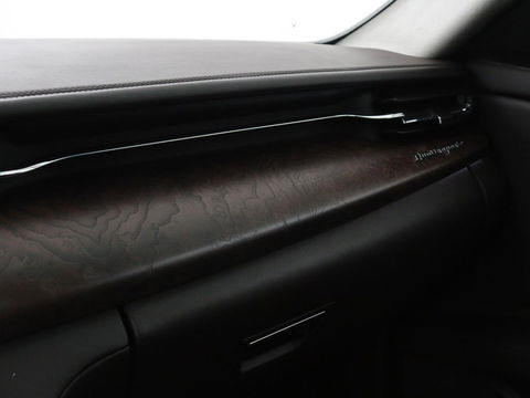 Maserati Quattroporte 3.0 D | Origineel NL | Schuifdak | Stoelventilatie | Leder | Camera | Navigatie | Xenon | Achterbankverwarming | Bluetooth