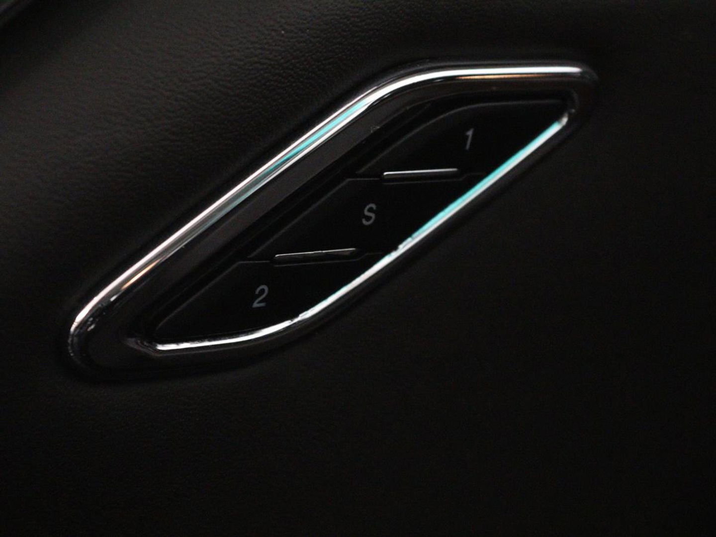 Maserati Quattroporte 3.0 D | Origineel NL | Schuifdak | Stoelventilatie | Leder | Camera | Navigatie | Xenon | Achterbankverwarming | Bluetooth