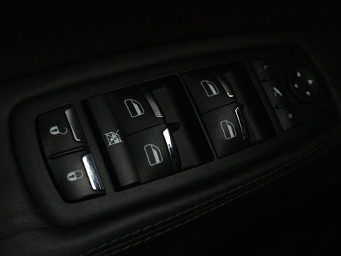 Maserati Quattroporte 3.0 D | Origineel NL | Schuifdak | Stoelventilatie | Leder | Camera | Navigatie | Xenon | Achterbankverwarming | Bluetooth