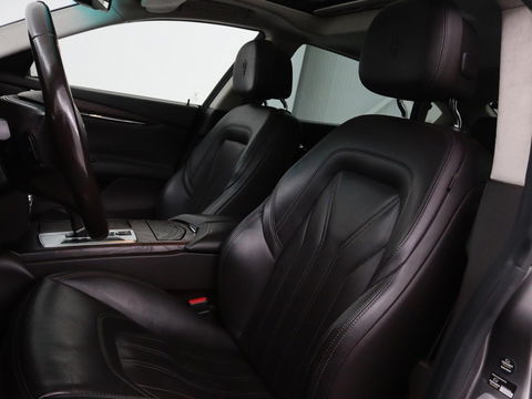 Maserati Quattroporte 3.0 D | Origineel NL | Schuifdak | Stoelventilatie | Leder | Camera | Navigatie | Xenon | Achterbankverwarming | Bluetooth
