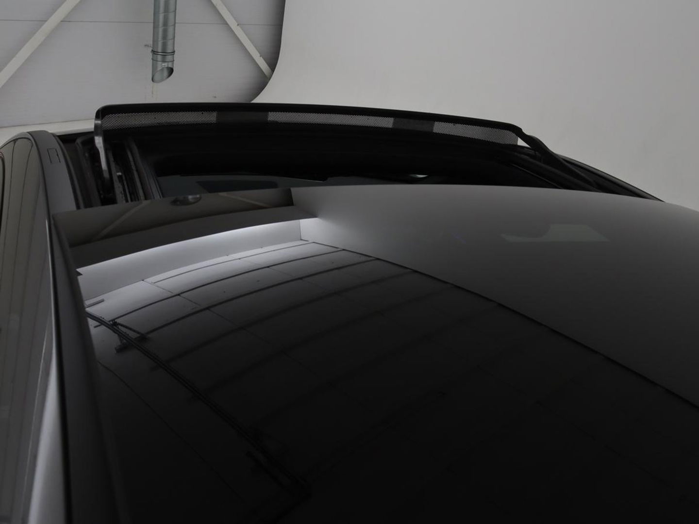 Mercedes-Benz A-Klasse 200 Business Solution AMG | Panoramadak | Stoelverwarming | Trekhaak | Matrix LED | Memory | Carplay | Keyless | Camera | Sfeerverlichting | Leder/Alcantara | Park Assist