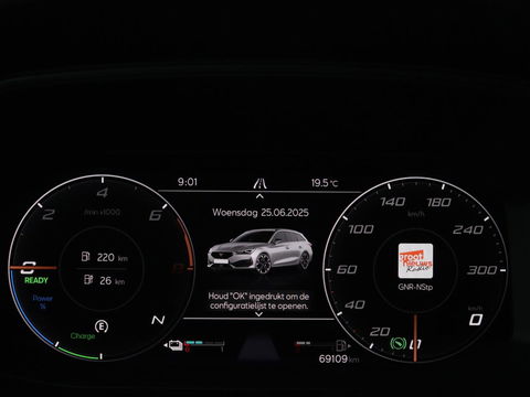 CUPRA Leon 1.4 e-Hybrid | Carplay | Stuurverwarming | Navigatie | Sfeerverlichting | Full LED | Keyless | Sportstoelen | Parkeerhulp | PHEV