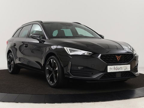 CUPRA Leon 1.4 e-Hybrid | Carplay | Stuurverwarming | Navigatie | Sfeerverlichting | Full LED | Keyless | Sportstoelen | Parkeerhulp | PHEV