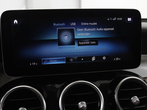 Mercedes-Benz GLC 200 Business Solution Limited | Panoramadak | Leder | Stoelverwarming | Adaptive cruise | Trekhaak | Camera | Carplay