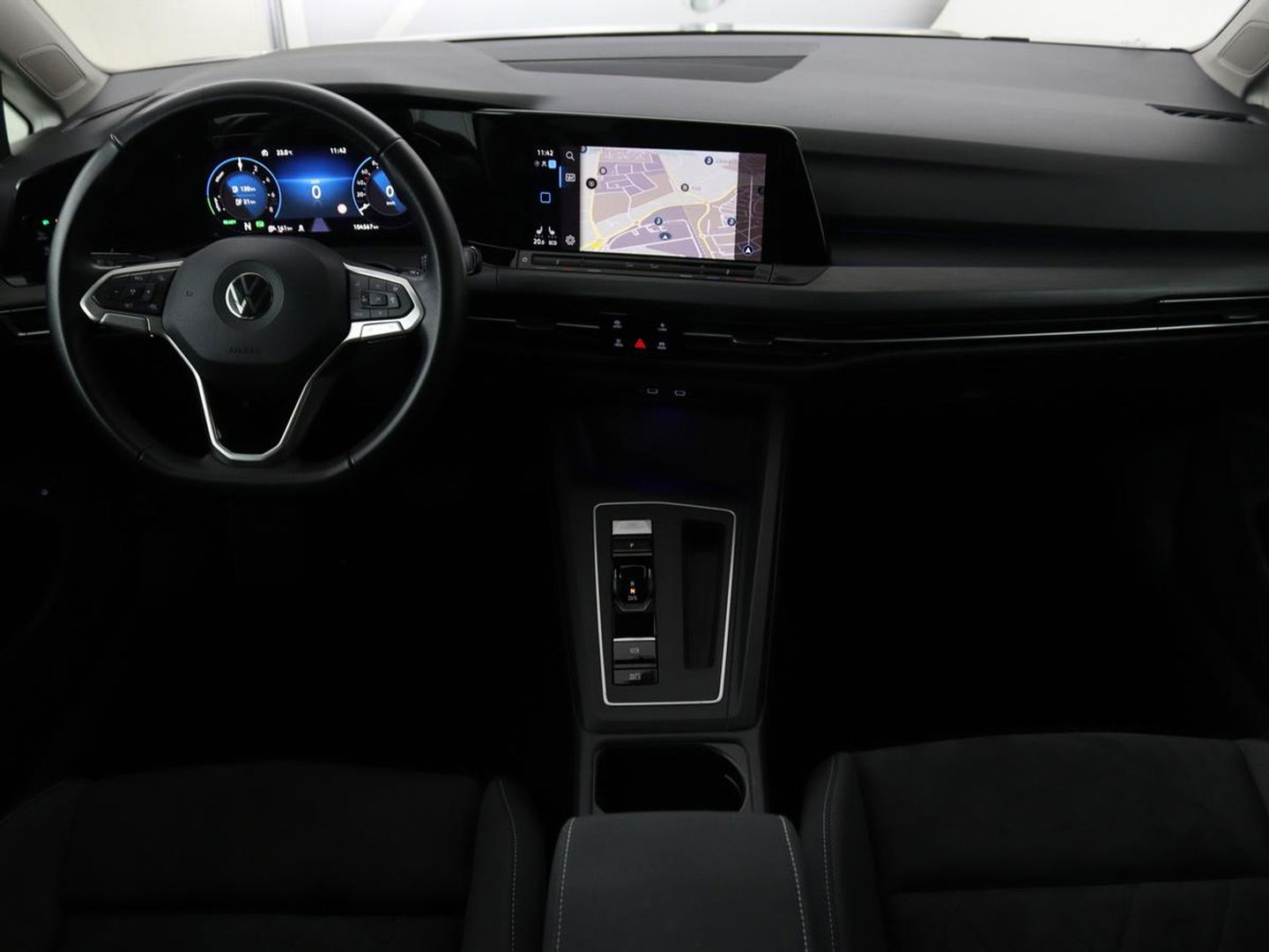 Volkswagen Golf 1.4 TSI e-Hybrid Style | Stoel & stuurverwarming | Massage | Adaptive cruise | Carplay | Memory | Navigatie | Sfeerverlichting
