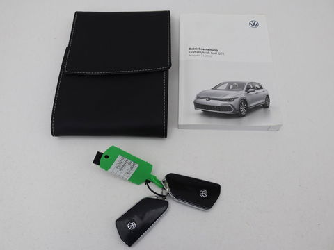 Volkswagen Golf 1.4 TSI e-Hybrid Style | Stoel & stuurverwarming | Massage | Adaptive cruise | Carplay | Memory | Navigatie | Sfeerverlichting