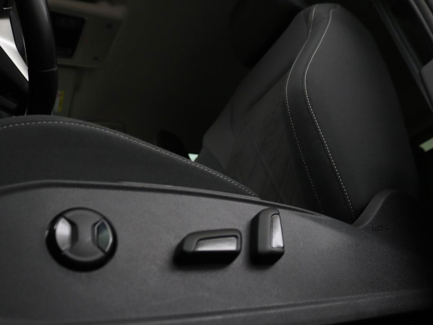 Volkswagen Golf 1.4 TSI e-Hybrid Style | Stoel & stuurverwarming | Massage | Adaptive cruise | Carplay | Memory | Navigatie | Sfeerverlichting