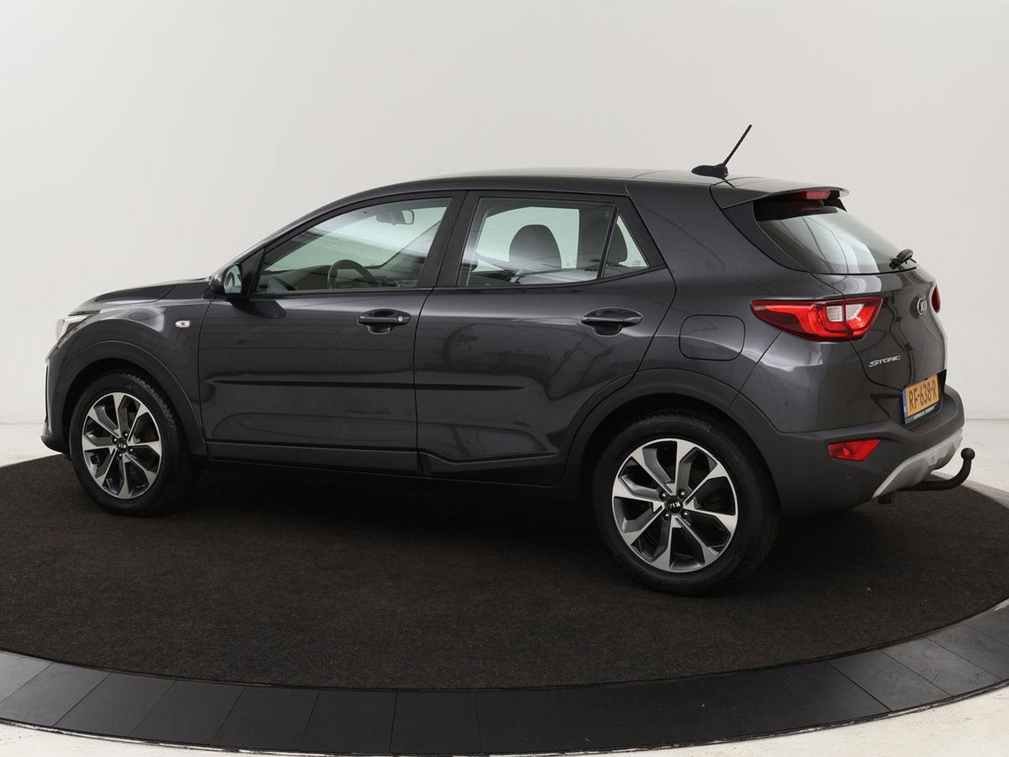 Kia Stonic 1.0 T-GDi ComfortPlusLine Navigator | Trekhaak | Camera | Carplay | Navigatie | Cruise control | Airco | Bluetooth | Parkeerhulp