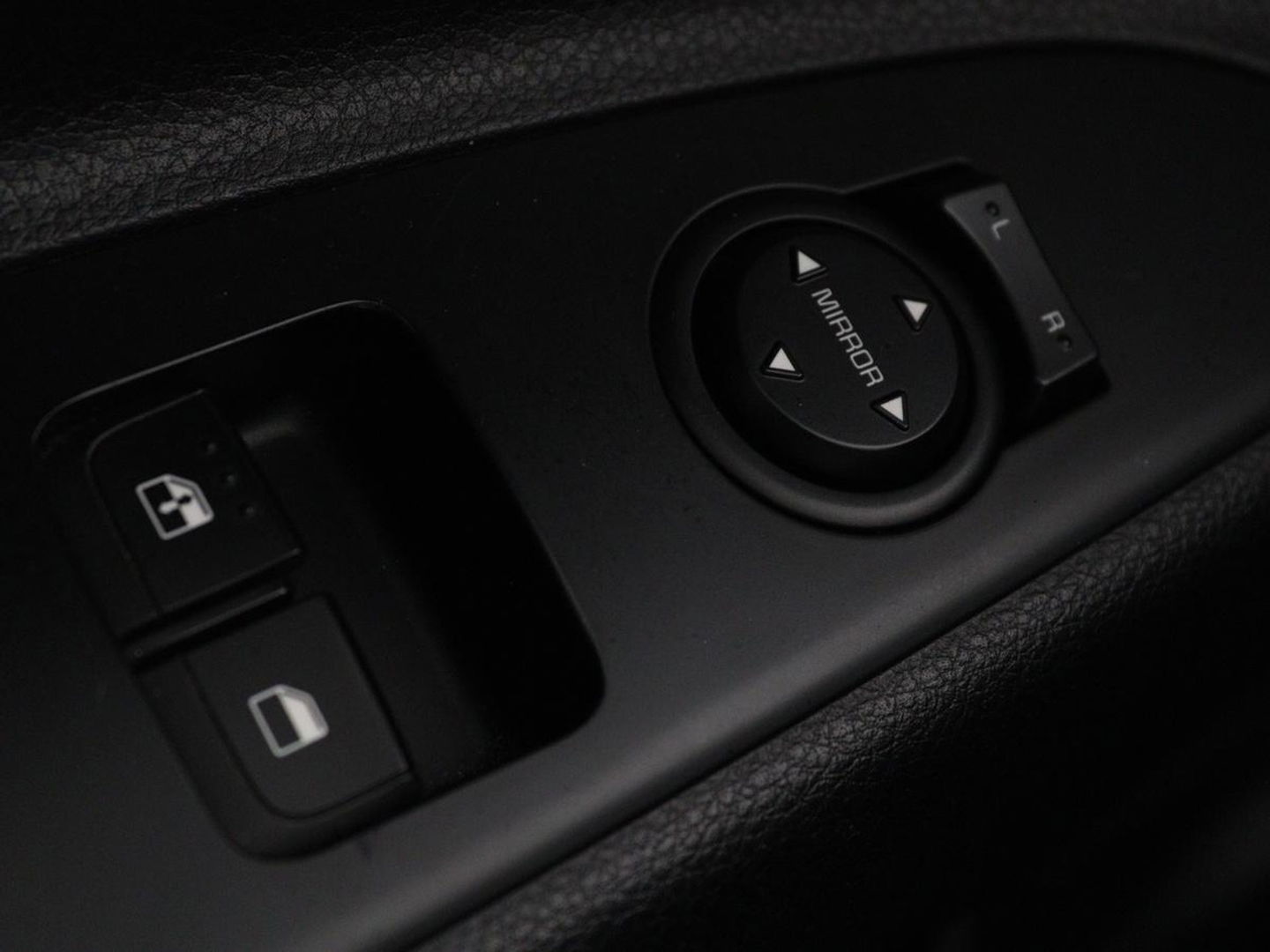 Kia Stonic 1.0 T-GDi ComfortPlusLine Navigator | Trekhaak | Camera | Carplay | Navigatie | Cruise control | Airco | Bluetooth | Parkeerhulp