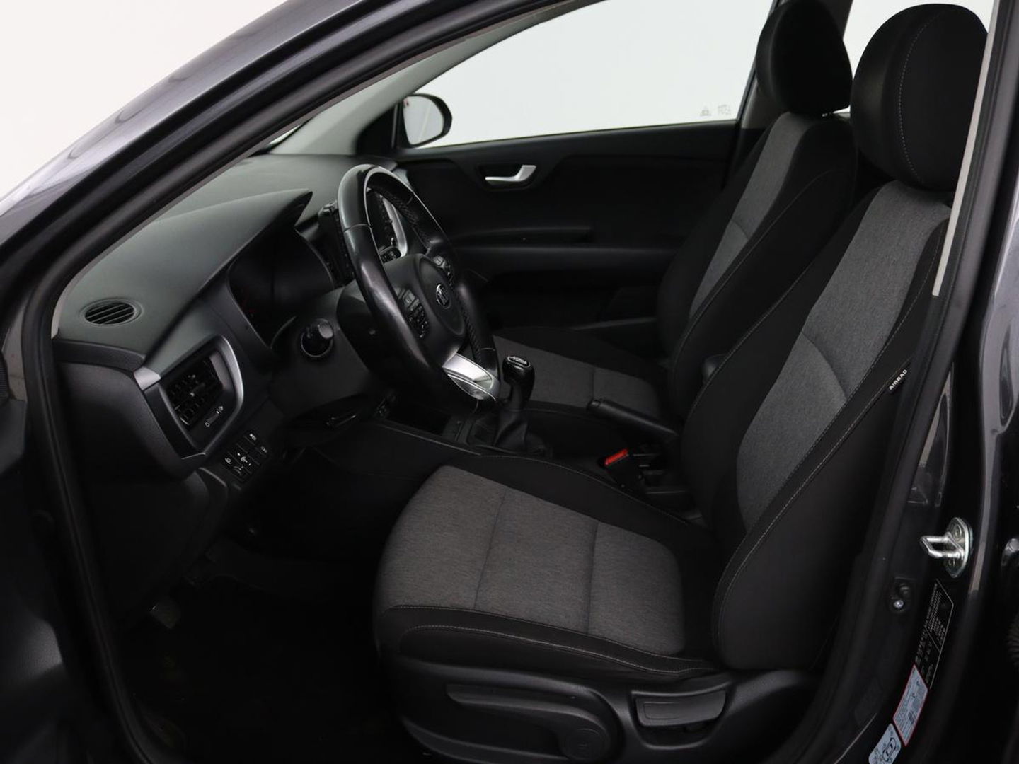 Kia Stonic 1.0 T-GDi ComfortPlusLine Navigator | Trekhaak | Camera | Carplay | Navigatie | Cruise control | Airco | Bluetooth | Parkeerhulp