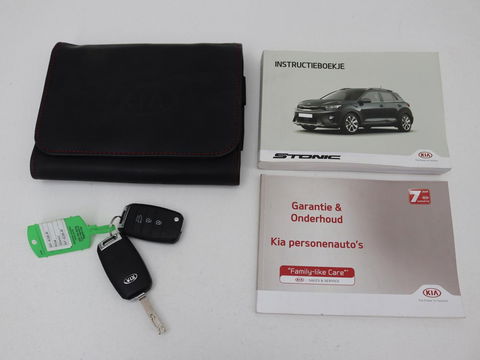 Kia Stonic 1.0 T-GDi ComfortPlusLine Navigator | Trekhaak | Camera | Carplay | Navigatie | Cruise control | Airco | Bluetooth | Parkeerhulp