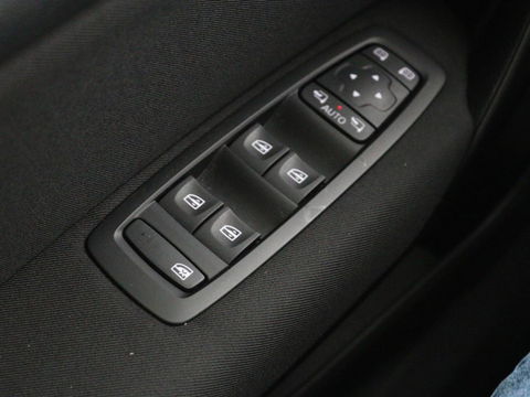 Renault Mégane 1.5 dCi Zen | Trekhaak | Navigatie | Climate control | Parkeerhulp | Bluetooth | Cruise control