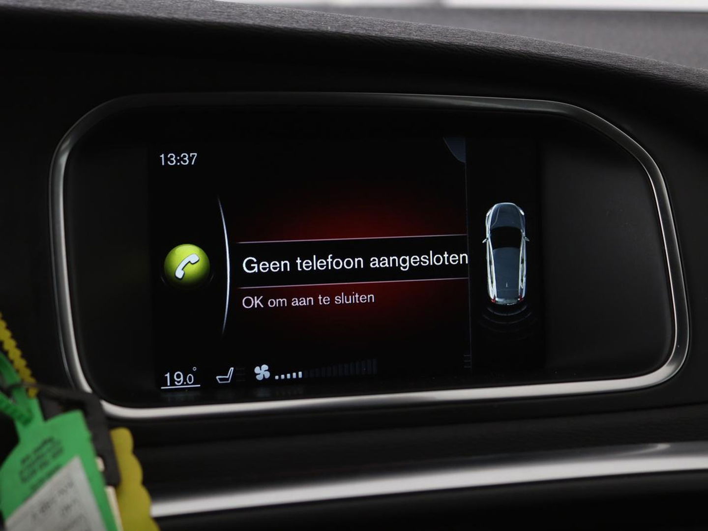 Volvo V40 2.0 T2 Nordic+ | Stoelverwarming | Trekhaak | Standkachel | Navigatie | Full LED | Verwarmde voorruit | Bluetooth | Climate control