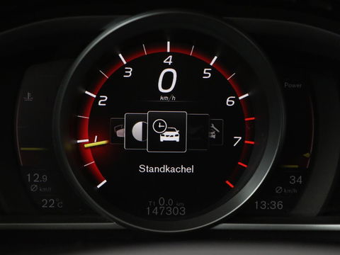 Volvo V40 2.0 T2 Nordic+ | Stoelverwarming | Trekhaak | Standkachel | Navigatie | Full LED | Verwarmde voorruit | Bluetooth | Climate control