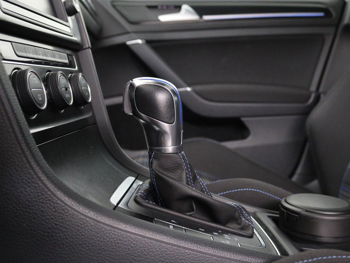 Volkswagen Golf 1.4 TSI GTE | Panoramadak | Navigatie | Full LED | Parkeerhulp | Sportstoelen | Climate control | Cruise control | Bluetooth | 18'' lichtmetalen velgen