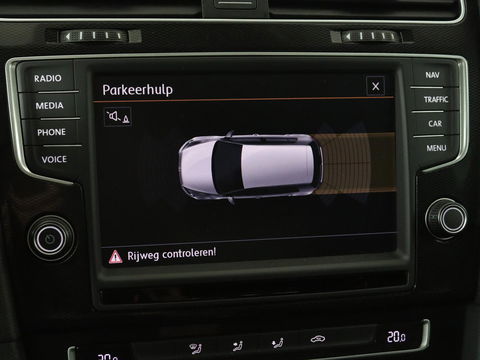 Volkswagen Golf 1.4 TSI GTE | Panoramadak | Navigatie | Full LED | Parkeerhulp | Sportstoelen | Climate control | Cruise control | Bluetooth | 18'' lichtmetalen velgen