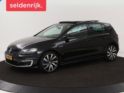 Volkswagen Golf 1.4 TSI GTE | Panoramadak | Navigatie | Full LED | Parkeerhulp | Sportstoelen | Climate control | Cruise control | Bluetooth | 18'' lichtmetalen velgen