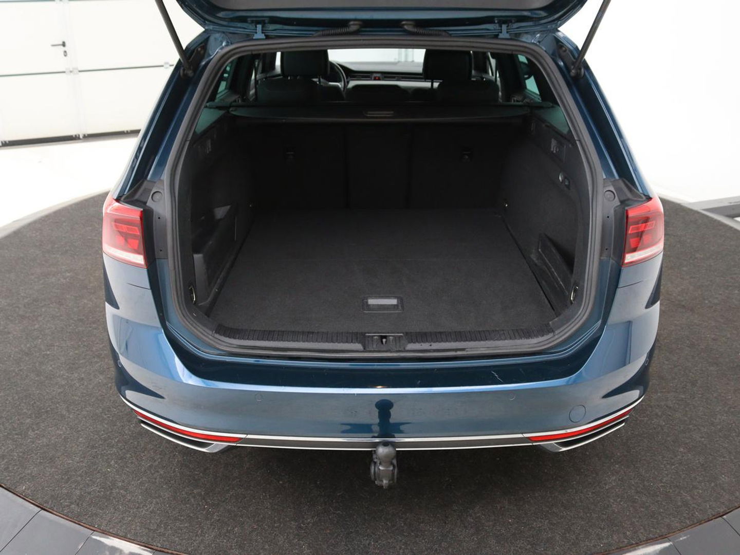 Volkswagen Passat 1.4 TSI PHEV GTE | Panoramadak | Stoelverwarming | Trekhaak | Side Assist | Camera | Carplay | Adaptive cruise | Park Assist | Matrix LED | Massage