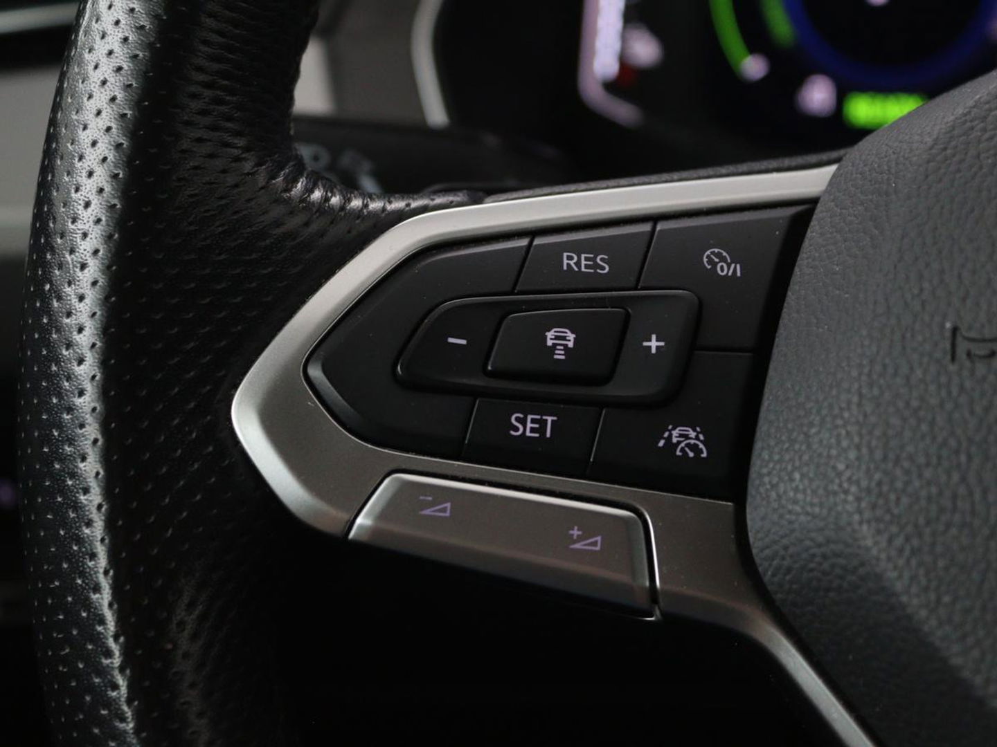 Volkswagen Passat 1.4 TSI PHEV GTE | Panoramadak | Stoelverwarming | Trekhaak | Side Assist | Camera | Carplay | Adaptive cruise | Park Assist | Matrix LED | Massage