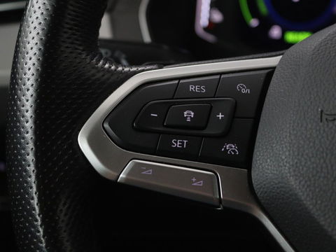 Volkswagen Passat 1.4 TSI PHEV GTE | Panoramadak | Stoelverwarming | Trekhaak | Side Assist | Camera | Carplay | Adaptive cruise | Park Assist | Matrix LED | Massage