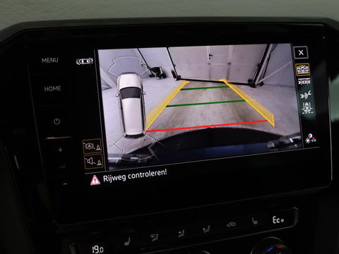 Volkswagen Passat 1.4 TSI PHEV GTE | Panoramadak | Stoelverwarming | Trekhaak | Side Assist | Camera | Carplay | Adaptive cruise | Park Assist | Matrix LED | Massage