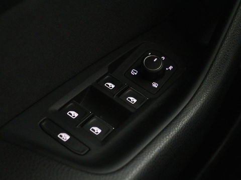 Volkswagen Passat 1.4 TSI PHEV GTE | Panoramadak | Stoelverwarming | Trekhaak | Side Assist | Camera | Carplay | Adaptive cruise | Park Assist | Matrix LED | Massage