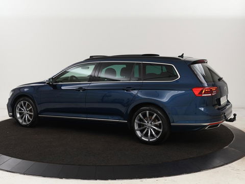 Volkswagen Passat 1.4 TSI PHEV GTE | Panoramadak | Stoelverwarming | Trekhaak | Side Assist | Camera | Carplay | Adaptive cruise | Park Assist | Matrix LED | Massage