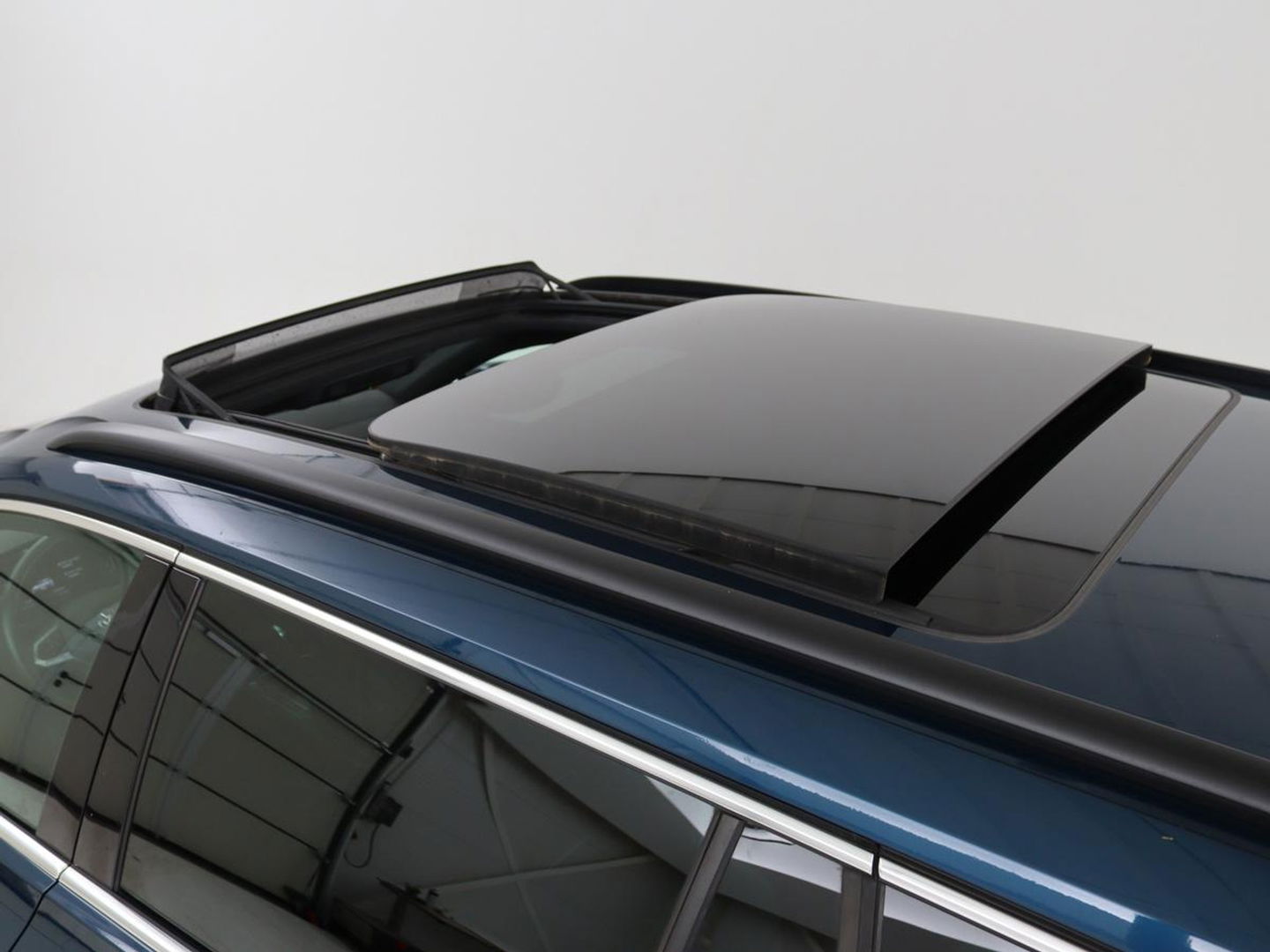 Volkswagen Passat 1.4 TSI PHEV GTE | Panoramadak | Stoelverwarming | Trekhaak | Side Assist | Camera | Carplay | Adaptive cruise | Park Assist | Matrix LED | Massage