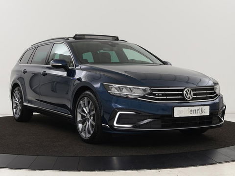 Volkswagen Passat 1.4 TSI PHEV GTE | Panoramadak | Stoelverwarming | Trekhaak | Side Assist | Camera | Carplay | Adaptive cruise | Park Assist | Matrix LED | Massage