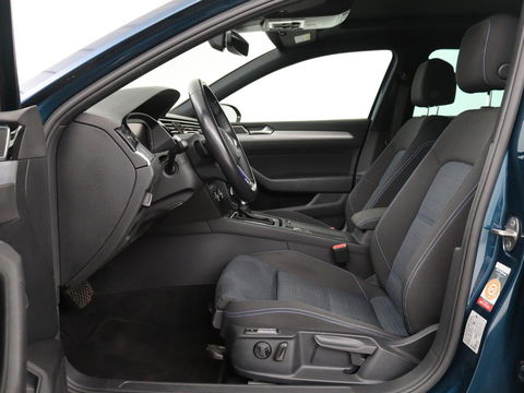 Volkswagen Passat 1.4 TSI PHEV GTE | Panoramadak | Stoelverwarming | Trekhaak | Side Assist | Camera | Carplay | Adaptive cruise | Park Assist | Matrix LED | Massage