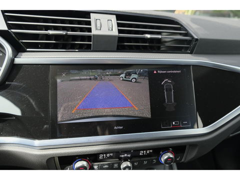 Audi Q3 35 TFSI 150pk S-line Panoramadak *BTW* Virtual cockpit Trekhaak Camera Sportstoelen Navigatie