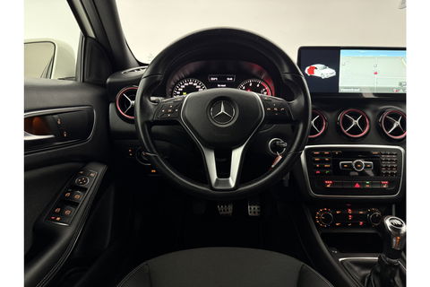 Mercedes-Benz A-Klasse 180 Ambition | APK tot 03-2026 | LED Airco 19"LMV Navigatie Bluetooth Elektrpakket