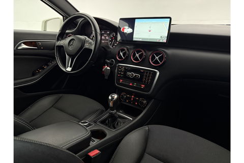 Mercedes-Benz A-Klasse 180 Ambition | APK tot 03-2026 | LED Airco 19"LMV Navigatie Bluetooth Elektrpakket
