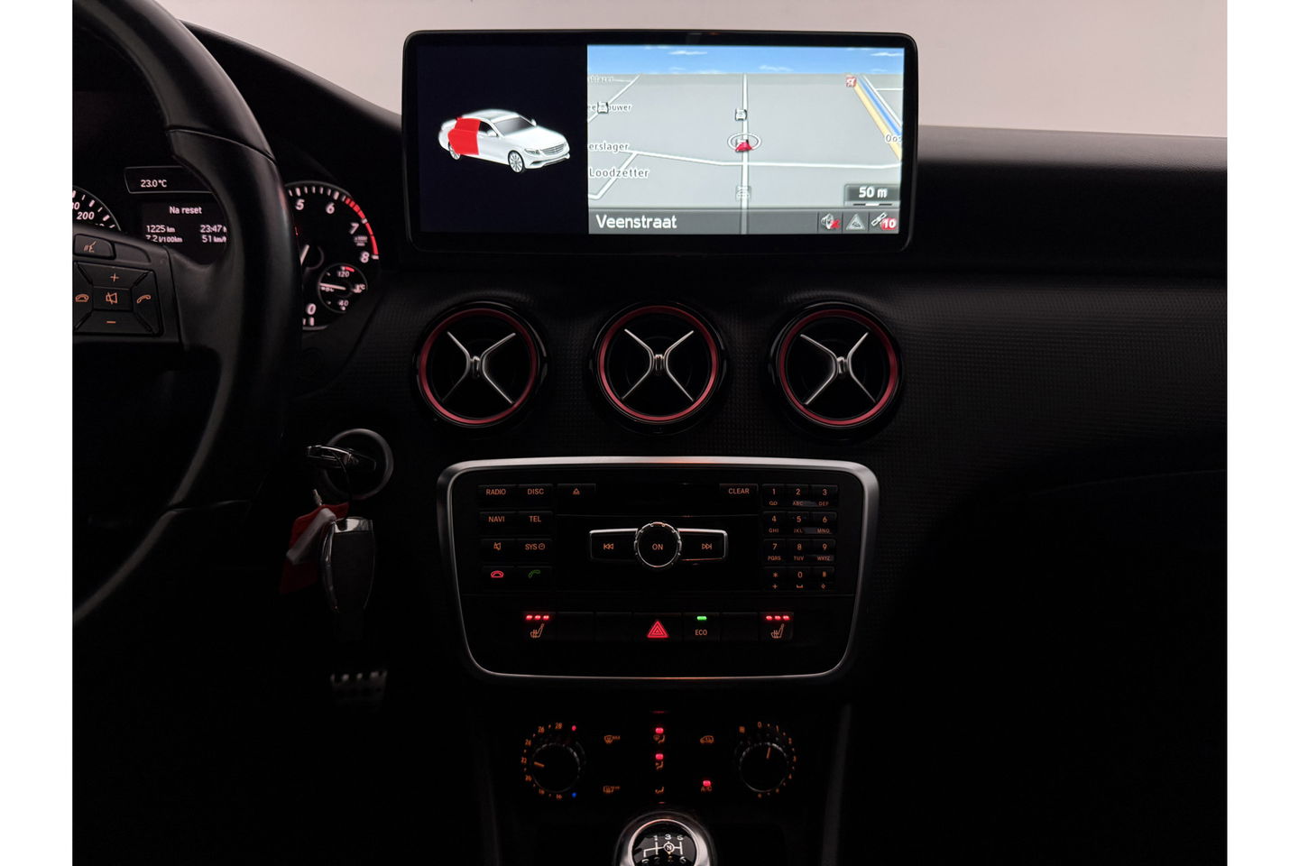 Mercedes-Benz A-Klasse 180 Ambition | APK tot 03-2026 | LED Airco 19"LMV Navigatie Bluetooth Elektrpakket