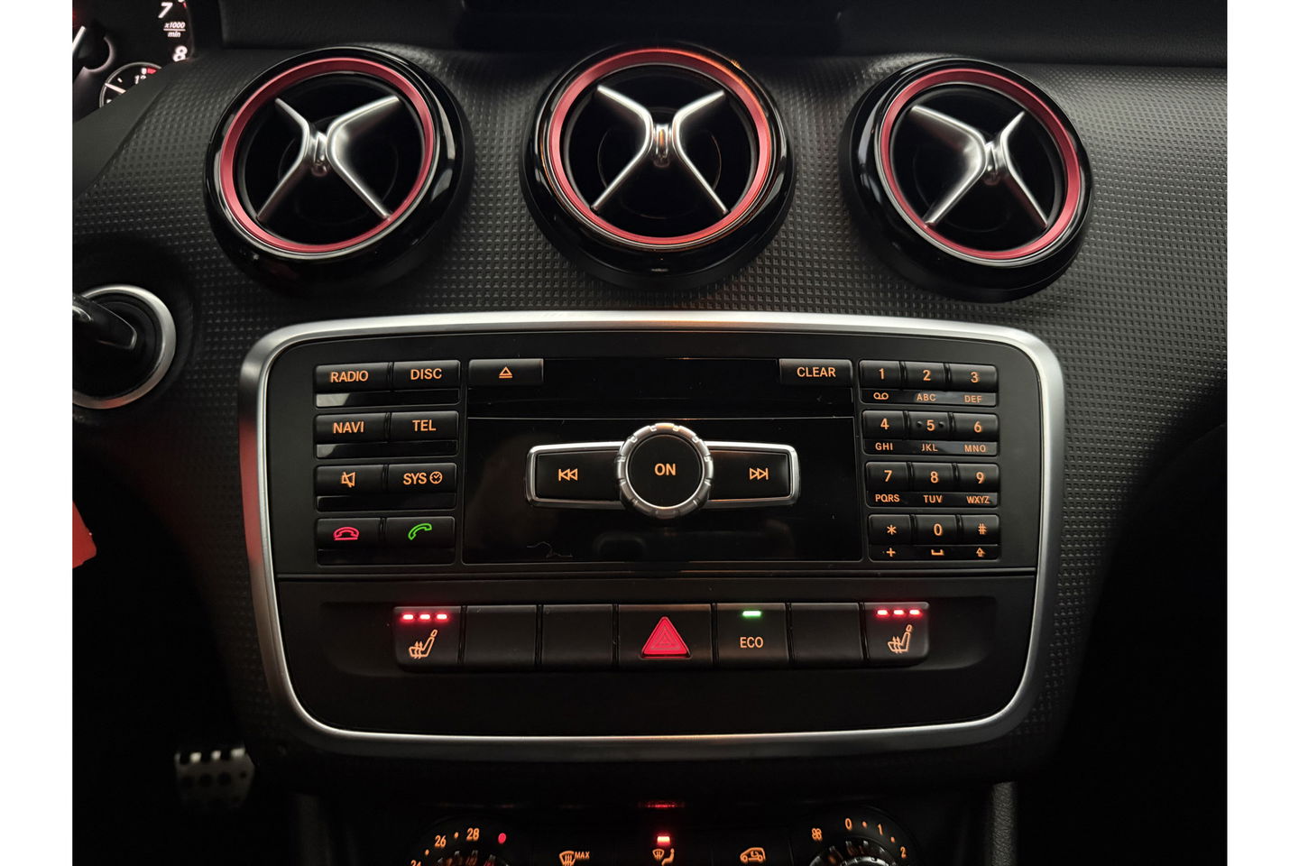 Mercedes-Benz A-Klasse 180 Ambition | APK tot 03-2026 | LED Airco 19"LMV Navigatie Bluetooth Elektrpakket