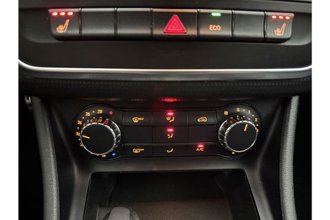 Mercedes-Benz A-Klasse 180 Ambition | APK tot 03-2026 | LED Airco 19"LMV Navigatie Bluetooth Elektrpakket