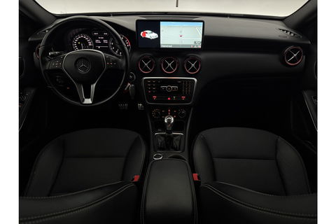 Mercedes-Benz A-Klasse 180 Ambition | APK tot 03-2026 | LED Airco 19"LMV Navigatie Bluetooth Elektrpakket