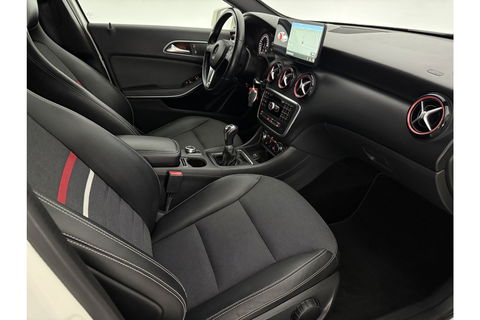 Mercedes-Benz A-Klasse 180 Ambition | APK tot 03-2026 | LED Airco 19"LMV Navigatie Bluetooth Elektrpakket