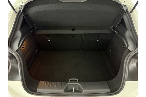 Mercedes-Benz A-Klasse 180 Ambition | APK tot 03-2026 | LED Airco 19"LMV Navigatie Bluetooth Elektrpakket