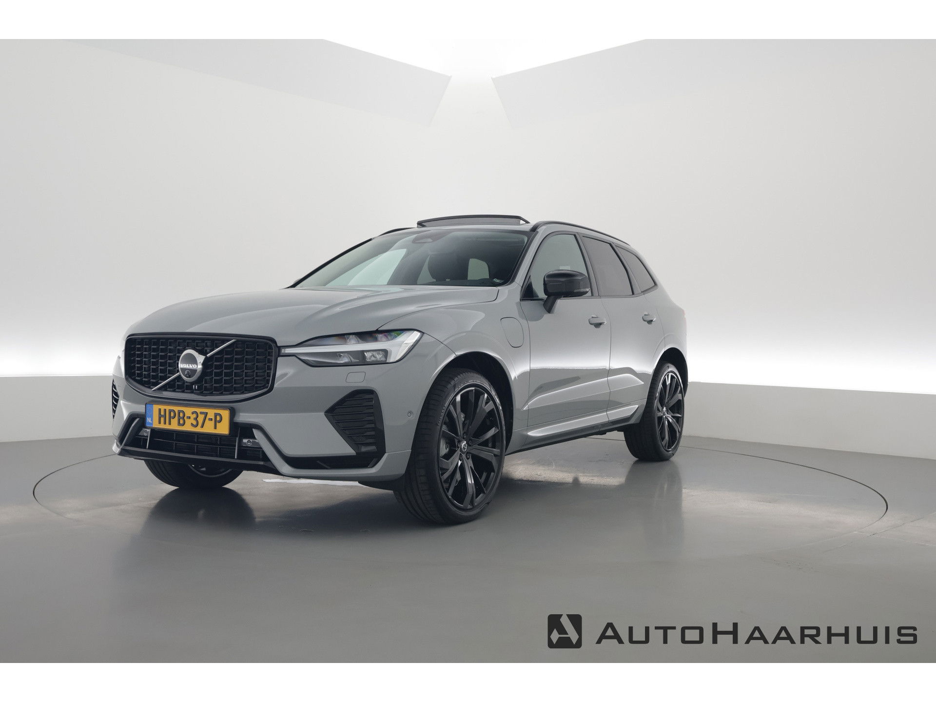 Volvo XC60 T8 Recharge Plus Dark | Pano | 21'' | Memory seats | 360cam | Harman Kardon | Pilot Assist