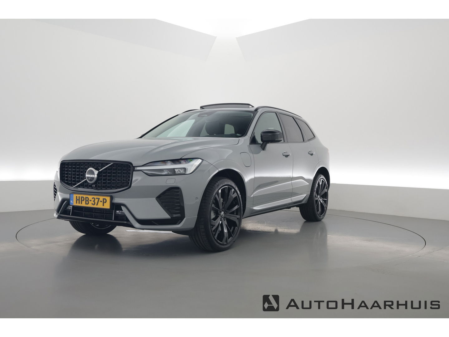 Volvo XC60 T8 Recharge Plus Dark | Pano | 21'' | Memory seats | 360cam | Harman Kardon | Pilot Assist
