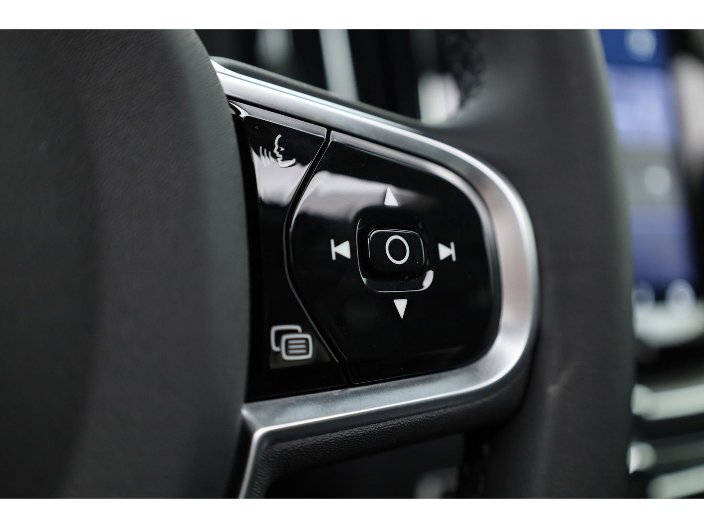 Volvo XC60 T8 Recharge Plus Dark | Pano | 21'' | Memory seats | 360cam | Harman Kardon | Pilot Assist