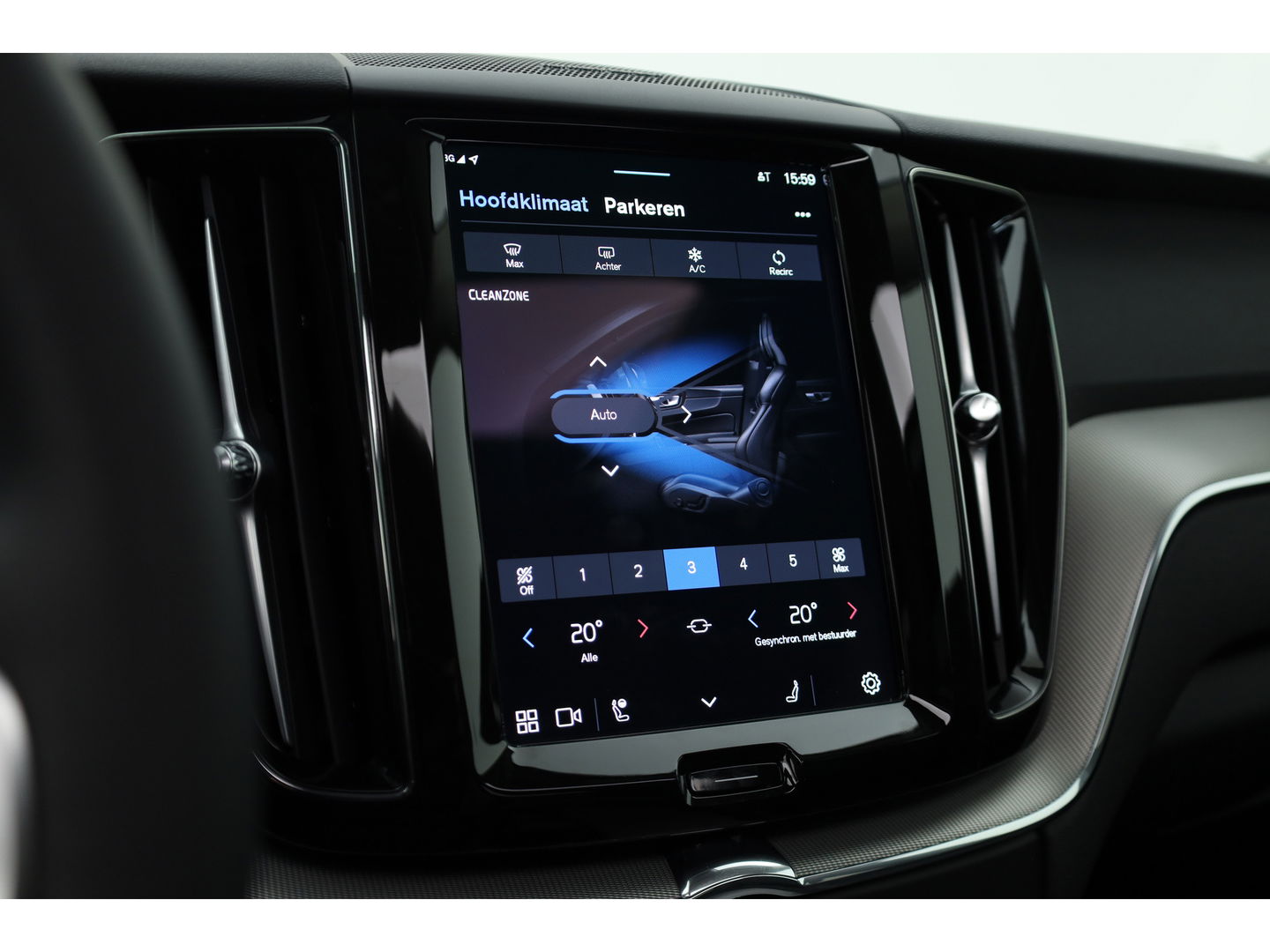 Volvo XC60 T8 Recharge Plus Dark | Pano | 21'' | Memory seats | 360cam | Harman Kardon | Pilot Assist