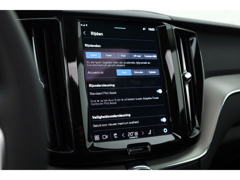 Volvo XC60 T8 Recharge Plus Dark | Pano | 21'' | Memory seats | 360cam | Harman Kardon | Pilot Assist