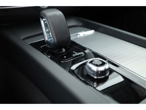 Volvo XC60 T8 Recharge Plus Dark | Pano | 21'' | Memory seats | 360cam | Harman Kardon | Pilot Assist
