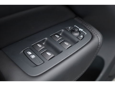 Volvo XC60 T8 Recharge Plus Dark | Pano | 21'' | Memory seats | 360cam | Harman Kardon | Pilot Assist