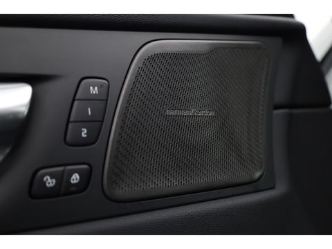 Volvo XC60 T8 Recharge Plus Dark | Pano | 21'' | Memory seats | 360cam | Harman Kardon | Pilot Assist