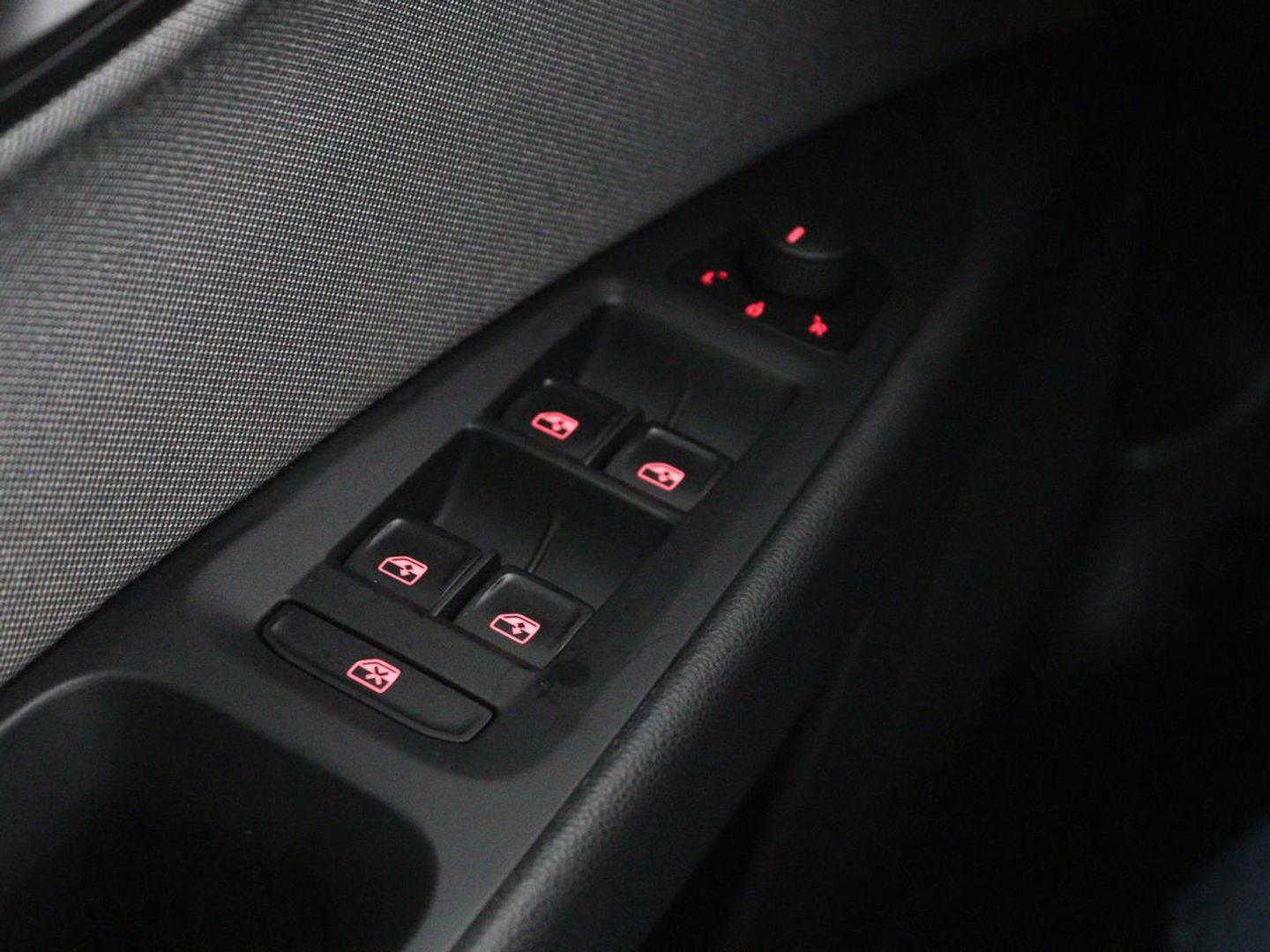 SEAT Leon 1.0 TSI Style Intens | Automaat | Carplay | Navigatie | Keyless | Parkeerhulp | Climate control | Cruise control | Bluetooth