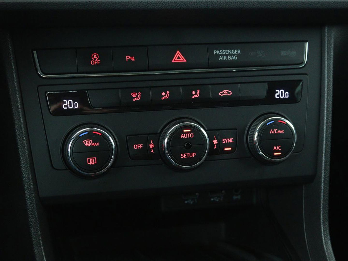 SEAT Leon 1.0 TSI Style Intens | Automaat | Carplay | Navigatie | Keyless | Parkeerhulp | Climate control | Cruise control | Bluetooth