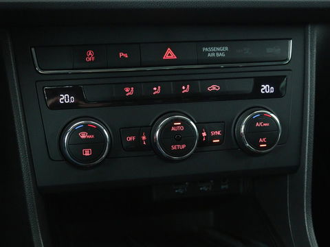 SEAT Leon 1.0 TSI Style Intens | Automaat | Carplay | Navigatie | Keyless | Parkeerhulp | Climate control | Cruise control | Bluetooth
